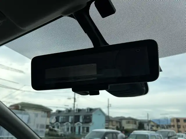 日産 セレナ e－パワー ハイウェイスター V 神奈川県 2020(令2)年 8.1万km ブリリアントホワイトパール 2トーン ディーラーオプション9インチナビ・フルセグ・Blu-ray・DVD・CD・SD・MSV・Bluetoorh/アラウンドビューカメラ/ナビ連動純正前後ドライブレコーダー/ナビ連動ビルトインETC/デジタルインナーミラー/革巻きステアリング/ステアリングリモコン/プロパイロット/各席用充電USBポート/左右後席ドアサンシェード/両側パワースライドドア/ハンズフリーオートスライドドア/デュアルバックドア/ハーフレザー調シート/純正フロアマット/ドアバイザー/キセノンヘッドライト/フォグランプ