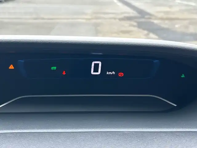 日産 セレナ e－パワー ハイウェイスター V 神奈川県 2020(令2)年 8.1万km ブリリアントホワイトパール 2トーン ディーラーオプション9インチナビ・フルセグ・Blu-ray・DVD・CD・SD・MSV・Bluetoorh/アラウンドビューカメラ/ナビ連動純正前後ドライブレコーダー/ナビ連動ビルトインETC/デジタルインナーミラー/革巻きステアリング/ステアリングリモコン/プロパイロット/各席用充電USBポート/左右後席ドアサンシェード/両側パワースライドドア/ハンズフリーオートスライドドア/デュアルバックドア/ハーフレザー調シート/純正フロアマット/ドアバイザー/キセノンヘッドライト/フォグランプ