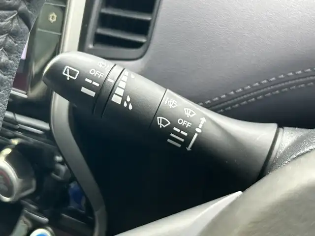 日産 セレナ e－パワー ハイウェイスター V 神奈川県 2020(令2)年 8.1万km ブリリアントホワイトパール 2トーン ディーラーオプション9インチナビ・フルセグ・Blu-ray・DVD・CD・SD・MSV・Bluetoorh/アラウンドビューカメラ/ナビ連動純正前後ドライブレコーダー/ナビ連動ビルトインETC/デジタルインナーミラー/革巻きステアリング/ステアリングリモコン/プロパイロット/各席用充電USBポート/左右後席ドアサンシェード/両側パワースライドドア/ハンズフリーオートスライドドア/デュアルバックドア/ハーフレザー調シート/純正フロアマット/ドアバイザー/キセノンヘッドライト/フォグランプ