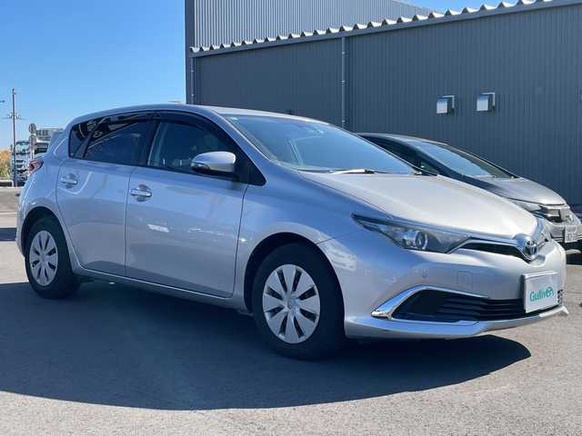 トヨタ オーリス 150X 千葉県 2016(平28)年 5.3万km シルバーM 衝突軽減ブレーキ　/車線逸脱抑制/コーナーセンサー/純正9インチナビ/バックカメラ　/フルセグTV/Bluetooth/ビルトインETC/ステアリングスイッチ/スマートキー/プッシュスタート/スペアキー/純正フロアマット/純正ドアバイザー