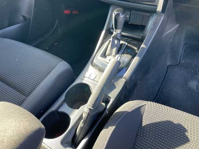 トヨタ オーリス 150X 千葉県 2016(平28)年 5.3万km シルバーM 衝突軽減ブレーキ　/車線逸脱抑制/コーナーセンサー/純正9インチナビ/バックカメラ　/フルセグTV/Bluetooth/ビルトインETC/ステアリングスイッチ/スマートキー/プッシュスタート/スペアキー/純正フロアマット/純正ドアバイザー