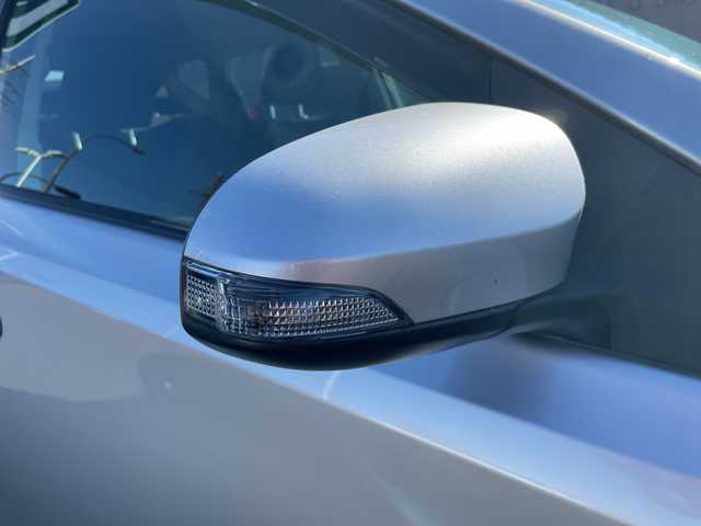 トヨタ オーリス 150X 千葉県 2016(平28)年 5.3万km シルバーM 衝突軽減ブレーキ　/車線逸脱抑制/コーナーセンサー/純正9インチナビ/バックカメラ　/フルセグTV/Bluetooth/ビルトインETC/ステアリングスイッチ/スマートキー/プッシュスタート/スペアキー/純正フロアマット/純正ドアバイザー