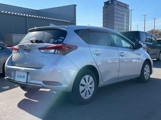 トヨタ オーリス 150X 千葉県 2016(平28)年 5.3万km シルバーM 衝突軽減ブレーキ　/車線逸脱抑制/コーナーセンサー/純正9インチナビ/バックカメラ　/フルセグTV/Bluetooth/ビルトインETC/ステアリングスイッチ/スマートキー/プッシュスタート/スペアキー/純正フロアマット/純正ドアバイザー