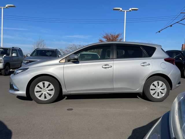 トヨタ オーリス 150X 千葉県 2016(平28)年 5.3万km シルバーM 衝突軽減ブレーキ　/車線逸脱抑制/コーナーセンサー/純正9インチナビ/バックカメラ　/フルセグTV/Bluetooth/ビルトインETC/ステアリングスイッチ/スマートキー/プッシュスタート/スペアキー/純正フロアマット/純正ドアバイザー