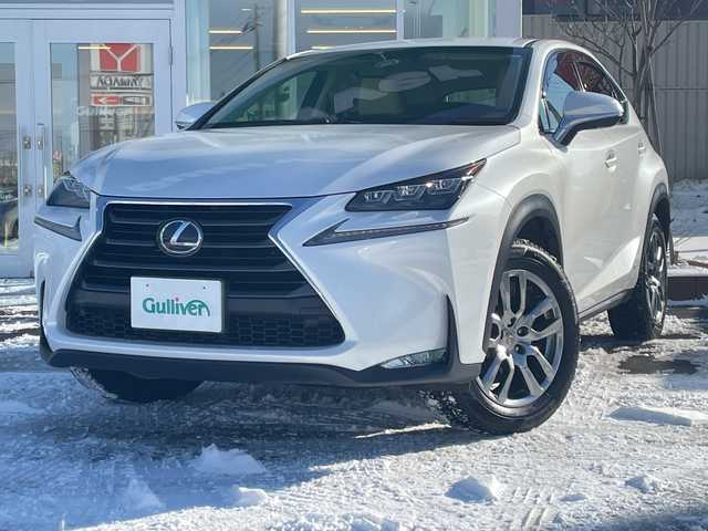レクサス ＮＸ 300h バージョンL 道央・札幌 2016(平28)年 7.9万km ソニッククォーツ ・４WD/・プリクラッシュ/・純正SDナビ/ラジオ・ＣＤ・ＤＶＤ・ＵＳＢ・ＡＵＸ・ＢＴ・フルセグＴＶ/・バックカメラ/・サイドカメラ/・横滑り防止装置/・車両接近通報装置/・シートヒーター/・エアシート/・ステアリングヒーター/・積込み夏タイヤ/・全席パワーシート/・電動リアゲート/・ＷＡＣ/・ドライブレコーダー/・純正エンジンスターター/・パドルシフト/・フォグランプ/・ETC2.0（ビルトイン）