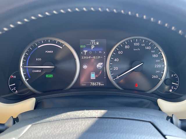 レクサス ＮＸ 300h バージョンL 道央・札幌 2016(平28)年 7.9万km ソニッククォーツ ・４WD/・プリクラッシュ/・純正SDナビ/ラジオ・ＣＤ・ＤＶＤ・ＵＳＢ・ＡＵＸ・ＢＴ・フルセグＴＶ/・バックカメラ/・サイドカメラ/・横滑り防止装置/・車両接近通報装置/・シートヒーター/・エアシート/・ステアリングヒーター/・積込み夏タイヤ/・全席パワーシート/・電動リアゲート/・ＷＡＣ/・ドライブレコーダー/・純正エンジンスターター/・パドルシフト/・フォグランプ/・ETC2.0（ビルトイン）