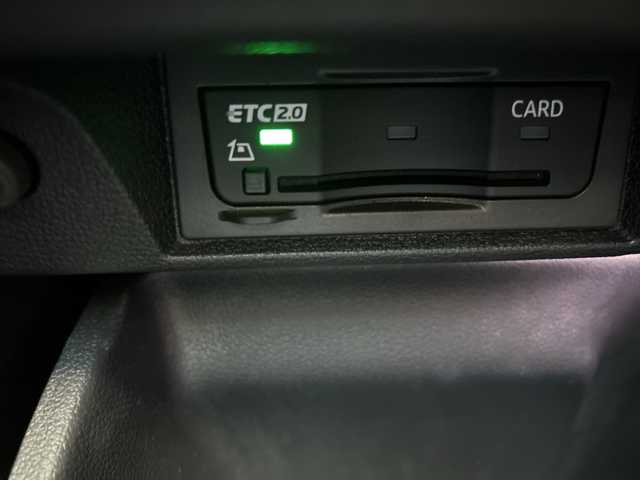 フォルクスワーゲン ＶＷ ゴルフ eTSI アクティブ 埼玉県 2023(令5)年 0.9万km 黄Ｍ ワンオーナー/登録時走行距離9033/純正ナビ/バックカメラ/レーダークルーズコントロール/ビルトインETC2.0/前後ドライブレコーダー/前後コーナーセンサー/純正17インチAW/純正フロアマット/純正LEDオートライト/オートマチックハイビーム/プッシュスタート/スマートスペアキー×1/車両取扱説明書/保証書