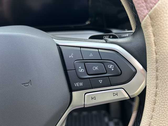 フォルクスワーゲン ＶＷ ゴルフ eTSI アクティブ 埼玉県 2023(令5)年 0.9万km 黄Ｍ ワンオーナー/登録時走行距離9033/純正ナビ/バックカメラ/レーダークルーズコントロール/ビルトインETC2.0/前後ドライブレコーダー/前後コーナーセンサー/純正17インチAW/純正フロアマット/純正LEDオートライト/オートマチックハイビーム/プッシュスタート/スマートスペアキー×1/車両取扱説明書/保証書