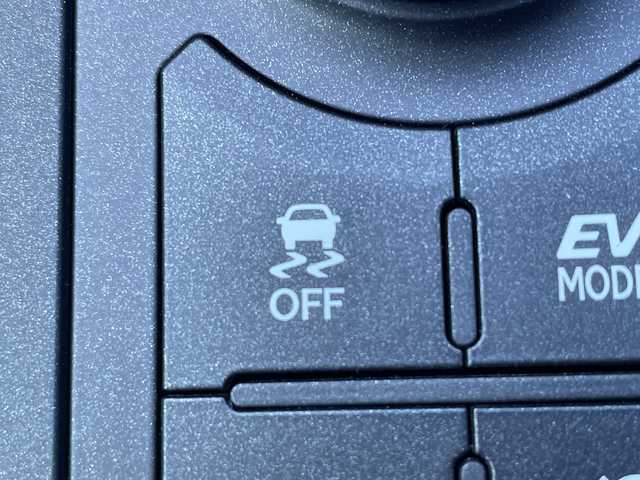 レクサス ＩＳ 300h Fスポーツ モードブラックS 茨城県 2022(令4)年 2.5万km グラファイトブラックガラスフレーク 純正12.3型ナビ/Bluetooth/フルセグTV/全周囲カメラ/ビルトインETC2.0/ドライブレコーダー/メモリー付きパワーシート/ハーフレザーシート/シートヒーター/エアシート/横滑り防止装置/レーンキープアシスト/レーダークルーズコントロール/オートライト/オートマチックハイビーム/LEDヘッドライト/ブラインドスポットモニター/ステアリングヒーター/パーキングアシスト/専用BBS鍛造アルミホイール