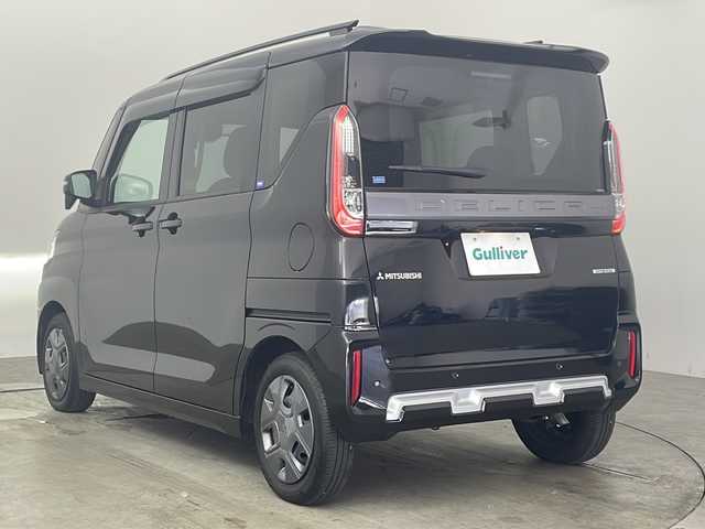 三菱 デリカミニ G 兵庫県 2023(令5)年 0.3万km アメジストブラック ・e-Assist/・衝突被害軽減ブレーキシステム［FCM］（歩行者検知付）/・踏み間違い衝突防止アシスト［EAPM］/・車線逸脱警報システム［LDW］/・車線逸脱防止支援機能［LDP］/・オートマチックハイビーム［AHB］/・ふらつき警報［DAA］/・前方衝突予測警報［PFCW］/・標識認識システム［TSR］/・先行車発進通知［LCDN］/・運転席SRSニーエアバッグ/・純正ナビ＆フルセグ＆DVD＆BT/・助手席側電動スライドドア（イージークローザー付、ハンズフリーオートスライドドア）/・運転席側スライドドア（イージークローザー付）/・リヤビューモニター付ルームミラー（自動防眩機能付）/・LEDヘッドライト（光軸調整機構付）/・LEDフロントフォグランプ/・マルチインフォメーションディスプレイ（カラー液晶、グリップコントロール表示）/・ETC/・前後ドライブレコーダー/・アイドリングストップ/・前後コーナーセンサー/・ルーフレール/・純正フロアマット/・スマートキー/・プッシュスタート/・撥水シート生地（合成皮革＆ファブリック）/・ステアリングスイッチ
