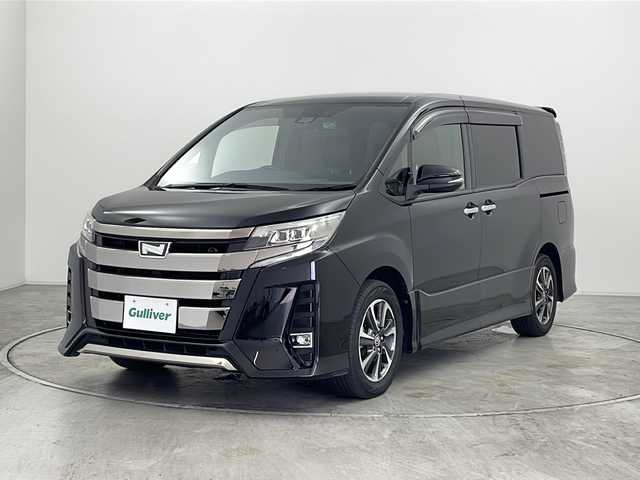 トヨタ ノア Si ダブルバイビーⅡ 群馬県 2020(令2)年 6.5万km ブラック 純正１０型ナビ　純正１２．１型後席モニター　衝突被害軽減ブレーキ　両側電動スライドドア　クルーズコントロール　オートライト　純正ドライブレコーダー　ETC レザーステアリング　スマートキー　禁煙車