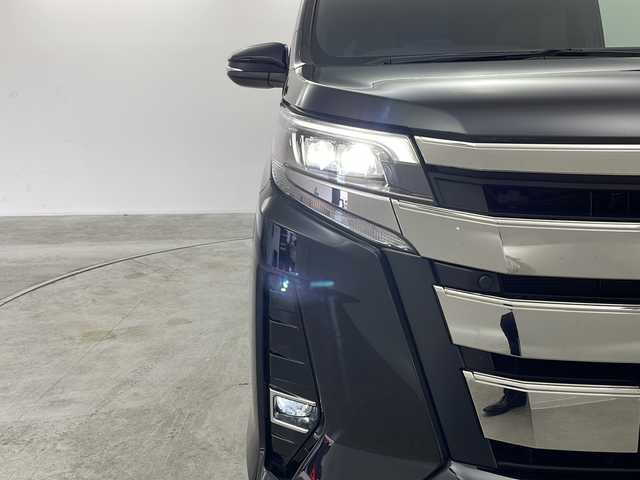 トヨタ ノア Si ダブルバイビーⅡ 群馬県 2020(令2)年 6.5万km ブラック 純正１０型ナビ　純正１２．１型後席モニター　衝突被害軽減ブレーキ　両側電動スライドドア　クルーズコントロール　オートライト　純正ドライブレコーダー　ETC レザーステアリング　スマートキー　禁煙車