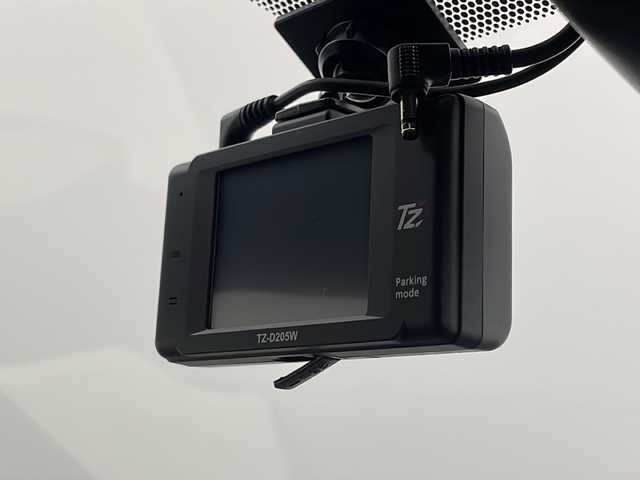 トヨタ ノア Si ダブルバイビーⅡ 群馬県 2020(令2)年 6.5万km ブラック 純正１０型ナビ　純正１２．１型後席モニター　衝突被害軽減ブレーキ　両側電動スライドドア　クルーズコントロール　オートライト　純正ドライブレコーダー　ETC レザーステアリング　スマートキー　禁煙車