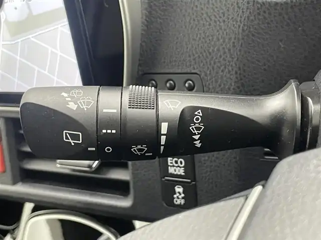 トヨタ ノア Si ダブルバイビーⅡ 埼玉県 2020(令2)年 6.5万km ブラック 純正10インチナビ　/ CD DVD 地デジTV Bluetooth/純正12.1インチフリップダウンモニター　/プリクラッシュセーフティ/レーンディパーチャーアラート/クルーズコントロール/クリアランスソナー /両側パワースライドドア　/LEDオートライト　/純正ドライブレコーダー　/ETC/スマートキー