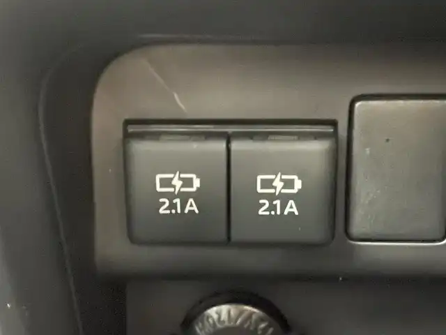 トヨタ ノア Si ダブルバイビーⅡ 埼玉県 2020(令2)年 6.5万km ブラック 純正10インチナビ　/ CD DVD 地デジTV Bluetooth/純正12.1インチフリップダウンモニター　/プリクラッシュセーフティ/レーンディパーチャーアラート/クルーズコントロール/クリアランスソナー /両側パワースライドドア　/LEDオートライト　/純正ドライブレコーダー　/ETC/スマートキー