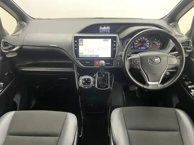 トヨタ ノア Si ダブルバイビーⅡ 埼玉県 2020(令2)年 6.5万km ブラック 純正10インチナビ　/ CD DVD 地デジTV Bluetooth/純正12.1インチフリップダウンモニター　/プリクラッシュセーフティ/レーンディパーチャーアラート/クルーズコントロール/クリアランスソナー /両側パワースライドドア　/LEDオートライト　/純正ドライブレコーダー　/ETC/スマートキー