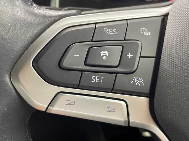 フォルクスワーゲン ＶＷ ポロ TSI Rライン 三重県 2022(令4)年 1.9万km 黒 禁煙車/IQDRIVE/パークディスタンスコントロール/前後コーナーセンサー/タイヤ空気圧モニタリングシステム/疲労検知システム/プロアクティブオキュパンドプロテクション/アクティブクルーズコントロール(AAC)/フロントアシストレーンキープシステム/レーンチェンジアシストシステム/オートライト/オートマチックハイビーム/バックカメラ/プッシュスタート/スマートキー/スペアキー/純正アルミホイール