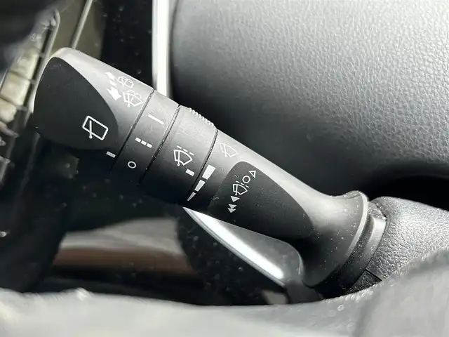 トヨタ プリウス S ツーリングセレクション 群馬県 2017(平29)年 12.5万km エモーショナルレッド ワンオーナー/メモリナビ/Bluetooth/ハーフレザーシート/シートヒーター/スマートキー /プッシュスタート/LEDヘッドライト/ビルトインETC/アイドリングストップ/純正１７インチアルミホイール