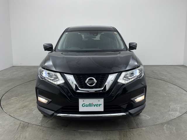 日産 エクストレイル 20Xi 兵庫県 2018(平30)年 14.3万km ダイヤモンドブラック ・純正ナビ（MM317D-W）/CD/DVD/Bluetooth/SD/AUX/・アラウンドビューモニター/・ビルトインETC/・エマージェンシーブレーキ/・移動物検知/・フロントバックソナー/・進入禁止標識検知/・コーナリングスタビリティアシスト/・アクティブエンジンブレーキ/・アイドリングストップ/・インテリジェントルームミラー/・ステアリングスイッチ/・パワーバックドア/・ＬＥＤヘッドライト/・オートライト/・フォグランプ/・防水シート/・純正フロアマット/・純正１８インチアルミホイール/・オートエアコン/・インテリジェントキー/・プッシュスタート