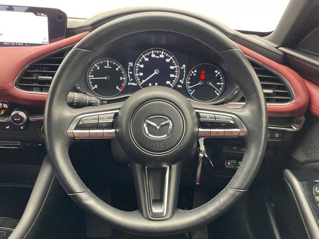 マツダ マツダ３ファストバック XD バーガンディセレクション 愛知県 2019(令1)年 2.8万km ディープクリスタルブルーマイカ プレミアムサウンドBOSE/純正10.25型ナビ/全方位カメラ/レーダークルーズコントロール/シートヒーター/バックカメラ/パワーシート/コーナーセンサー/純正アルミホイール/ブラインドスポットモニター/LEDヘッドライト/パドルシフト/ステアリングスイッチ/レーンキープアシスト/オートマチックハイビーム/ドライブレコーダー/ETC/衝突軽減システム/フルセグ/CD DVD/Bluetooth/ステアリングスイッチ/スマートキー/プッシュスタート