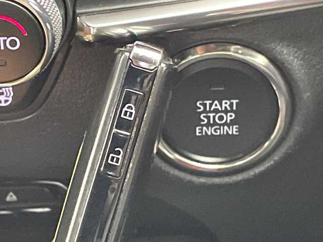 マツダ マツダ３ファストバック XD バーガンディセレクション 愛知県 2019(令1)年 2.8万km ディープクリスタルブルーマイカ プレミアムサウンドBOSE/純正10.25型ナビ/全方位カメラ/レーダークルーズコントロール/シートヒーター/バックカメラ/パワーシート/コーナーセンサー/純正アルミホイール/ブラインドスポットモニター/LEDヘッドライト/パドルシフト/ステアリングスイッチ/レーンキープアシスト/オートマチックハイビーム/ドライブレコーダー/ETC/衝突軽減システム/フルセグ/CD DVD/Bluetooth/ステアリングスイッチ/スマートキー/プッシュスタート