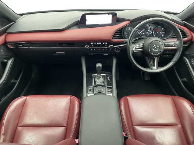 マツダ マツダ３ファストバック XD バーガンディセレクション 愛知県 2019(令1)年 2.8万km ディープクリスタルブルーマイカ プレミアムサウンドBOSE/純正10.25型ナビ/全方位カメラ/レーダークルーズコントロール/シートヒーター/バックカメラ/パワーシート/コーナーセンサー/純正アルミホイール/ブラインドスポットモニター/LEDヘッドライト/パドルシフト/ステアリングスイッチ/レーンキープアシスト/オートマチックハイビーム/ドライブレコーダー/ETC/衝突軽減システム/フルセグ/CD DVD/Bluetooth/ステアリングスイッチ/スマートキー/プッシュスタート