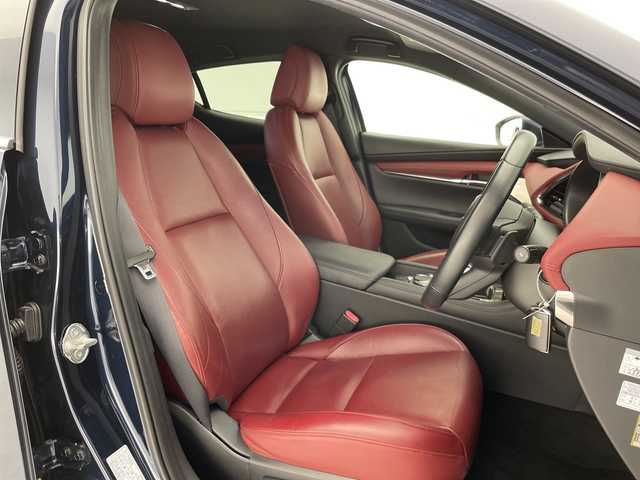 マツダ マツダ３ファストバック XD バーガンディセレクション 愛知県 2019(令1)年 2.8万km ディープクリスタルブルーマイカ プレミアムサウンドBOSE/純正10.25型ナビ/全方位カメラ/レーダークルーズコントロール/シートヒーター/バックカメラ/パワーシート/コーナーセンサー/純正アルミホイール/ブラインドスポットモニター/LEDヘッドライト/パドルシフト/ステアリングスイッチ/レーンキープアシスト/オートマチックハイビーム/ドライブレコーダー/ETC/衝突軽減システム/フルセグ/CD DVD/Bluetooth/ステアリングスイッチ/スマートキー/プッシュスタート