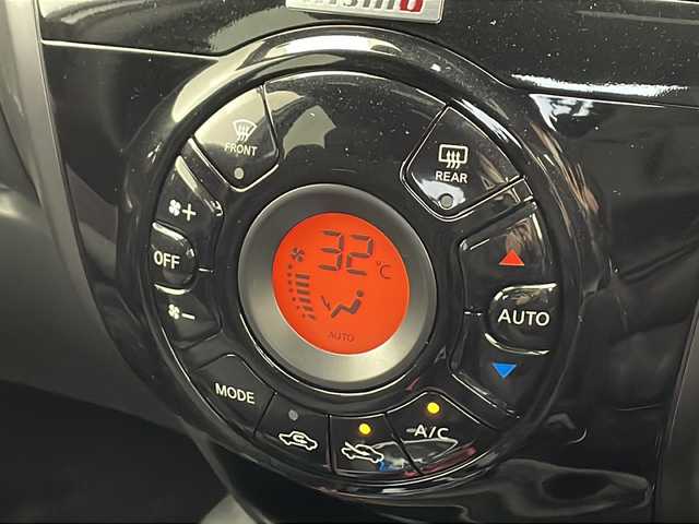 日産 ノート e－パワー ニスモ 千葉県 2017(平29)年 4万km ブリリアントホワイトパール 衝突軽減ブレーキ/純正ＳＤナビ/（フルセグ/Bluetooth/CD/DVD/FM/AM）/全方位カメラ/ＥＴＣ/アイドリングストップ/LEDヘッドライト/フォグライト/電動格納ミラー/デジタルインナーミラー