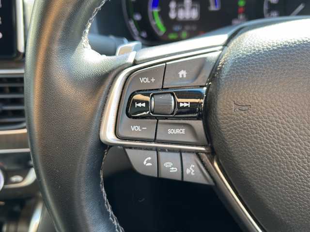 ホンダ アコード EX 兵庫県 2022(令4)年 5.6万km クリスタルブラックパール ワンオーナー/純正ギャザーズナビ/フルセグTV/サンルーフ/レザーシート/純正18インチアルミ/バックカメラ/衝突軽減ブレーキ/ビルトインETC/コーナーセンサー/ブラインドスポットモニター/後方誤発信抑制/路外逸脱抑制/クルーズコントロール【追従】/パワーシート/メモリーシート/シートヒーター/ヘッドアップディスプレイ/パドルシフト/プッシュスタート