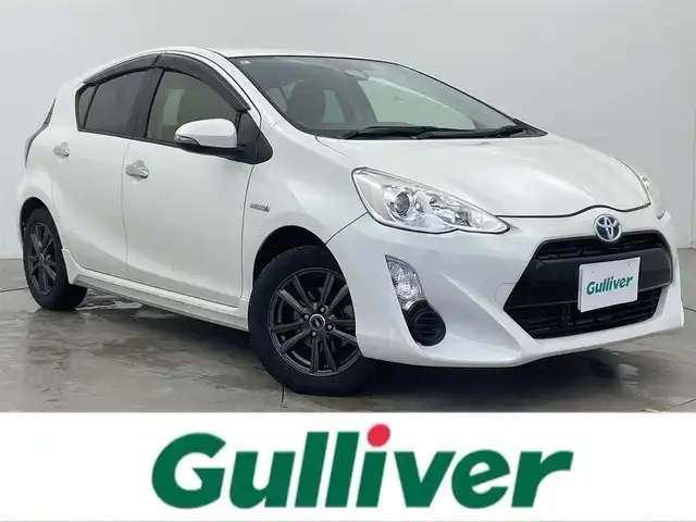 トヨタ アクア S スタイルブラック 富山県 2017(平29)年 5.8万km ライムホワイトパールクリスタルシャイン 社外SDナビ(EX8V)/(AM/FM/CD/DVD/BT)/フルセグTV/バックカメラ/衝突軽減システム/レーンキープアシスト/横滑り防止装置/盗難防止装置/オートマチックハイビーム/ETC/シートヒーター　(運転席＋助手席)/レザーシート/ハロゲンライト/フォグランプ/スタッドレスタイヤ4本車載/社外AW/スマートキー×1