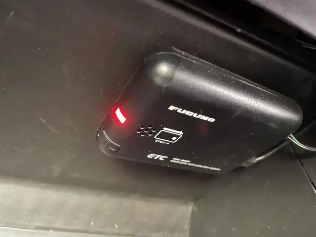 トヨタ アクア S スタイルブラック 富山県 2017(平29)年 5.8万km ライムホワイトパールクリスタルシャイン 社外SDナビ(EX8V)/(AM/FM/CD/DVD/BT)/フルセグTV/バックカメラ/衝突軽減システム/レーンキープアシスト/横滑り防止装置/盗難防止装置/オートマチックハイビーム/ETC/シートヒーター　(運転席＋助手席)/レザーシート/ハロゲンライト/フォグランプ/スタッドレスタイヤ4本車載/社外AW/スマートキー×1