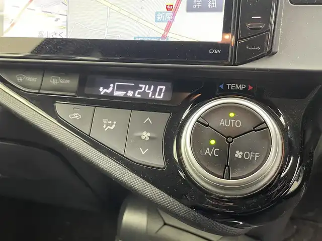 トヨタ アクア S スタイルブラック 富山県 2017(平29)年 5.8万km ライムホワイトパールクリスタルシャイン 社外SDナビ(EX8V)/(AM/FM/CD/DVD/BT)/フルセグTV/バックカメラ/衝突軽減システム/レーンキープアシスト/横滑り防止装置/盗難防止装置/オートマチックハイビーム/ETC/シートヒーター　(運転席＋助手席)/レザーシート/ハロゲンライト/フォグランプ/スタッドレスタイヤ4本車載/社外AW/スマートキー×1