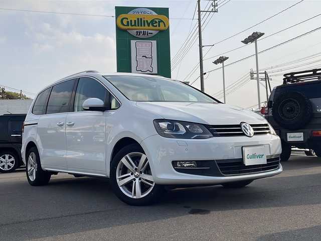 フォルクスワーゲン シャラン TSI ハイライン 山口県 2016(平28)年 4.1万km ピュアホワイト 純正ナビ　/　・Ｂｌｕｅｔｏｏｔｈ　/　・フルセグＴＶ　/　・ＣＤ／ＤＶＤ　/　・バックカメラ　/両側パワースライドドア　/パワーシート　/シートヒーター　/純正１９インチＡＷ　/コーナーセンサー　/ＬＥＤヘッドライト　/クルコン　/ETC