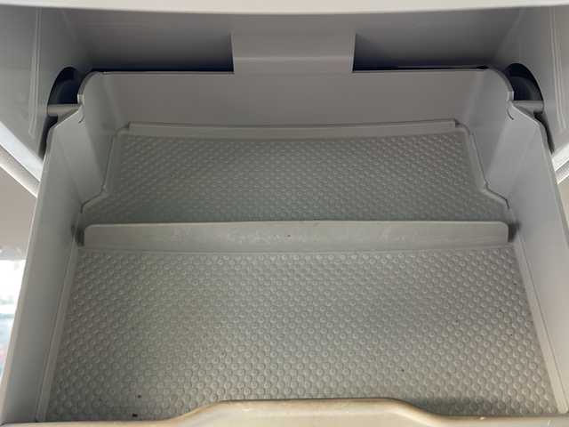 フォルクスワーゲン シャラン TSI ハイライン 山口県 2016(平28)年 4.1万km ピュアホワイト 純正ナビ　/　・Ｂｌｕｅｔｏｏｔｈ　/　・フルセグＴＶ　/　・ＣＤ／ＤＶＤ　/　・バックカメラ　/両側パワースライドドア　/パワーシート　/シートヒーター　/純正１９インチＡＷ　/コーナーセンサー　/ＬＥＤヘッドライト　/クルコン　/ETC