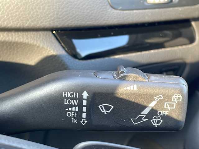 フォルクスワーゲン シャラン TSI ハイライン 山口県 2016(平28)年 4.1万km ピュアホワイト 純正ナビ　/　・Ｂｌｕｅｔｏｏｔｈ　/　・フルセグＴＶ　/　・ＣＤ／ＤＶＤ　/　・バックカメラ　/両側パワースライドドア　/パワーシート　/シートヒーター　/純正１９インチＡＷ　/コーナーセンサー　/ＬＥＤヘッドライト　/クルコン　/ETC