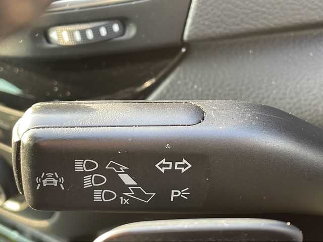 フォルクスワーゲン シャラン TSI ハイライン 山口県 2016(平28)年 4.1万km ピュアホワイト 純正ナビ　/　・Ｂｌｕｅｔｏｏｔｈ　/　・フルセグＴＶ　/　・ＣＤ／ＤＶＤ　/　・バックカメラ　/両側パワースライドドア　/パワーシート　/シートヒーター　/純正１９インチＡＷ　/コーナーセンサー　/ＬＥＤヘッドライト　/クルコン　/ETC