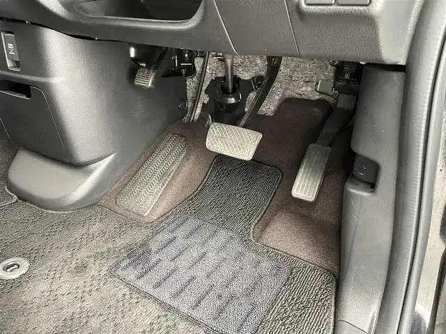 ホンダ Ｎ ＢＯＸ カスタム G L ターボ ホンダセンシング 大分県 2017(平29)年 1.9万km クリスタルブラックパール 純正SDナビ（VXU-185NBi）/Bluetooth/CD/DVD/フルセグ/TEINサスペンション/両側パワースライドドア/バックカメラ/コーナーセンサー/レーダークルーズコントロール/アイドリングストップ/MTモード/レーンキープアシスト/オートライト/オートマチックハイビーム/ベンチシート/純正フロアマット/純正アルミホイル15インチ/ビルトインETC