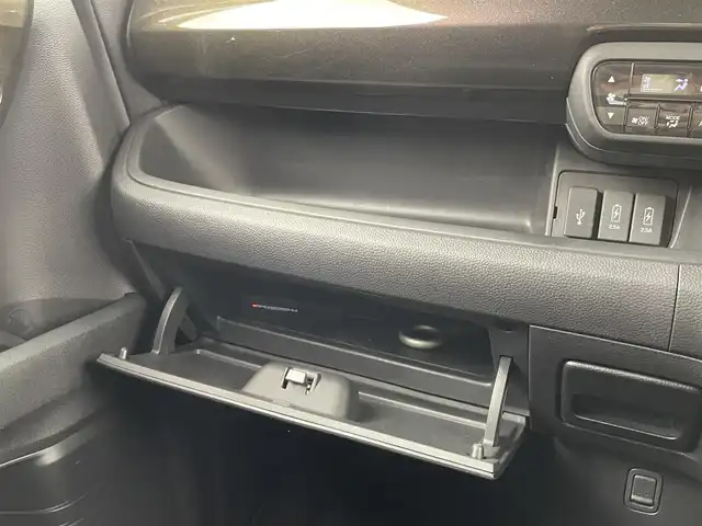 ホンダ Ｎ ＢＯＸ カスタム G L ターボ ホンダセンシング 大分県 2017(平29)年 1.9万km クリスタルブラックパール 純正SDナビ（VXU-185NBi）/Bluetooth/CD/DVD/フルセグ/TEINサスペンション/両側パワースライドドア/バックカメラ/コーナーセンサー/レーダークルーズコントロール/アイドリングストップ/MTモード/レーンキープアシスト/オートライト/オートマチックハイビーム/ベンチシート/純正フロアマット/純正アルミホイル15インチ/ビルトインETC