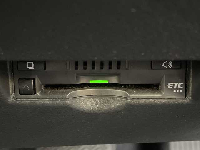 トヨタ Ｃ－ＨＲ G 山口県 2019(令1)年 7.8万km ブラックマイカ 純正ナビ/CD/DVD/SD/BT/AM/FM/フルセグTV/ETC/バックカメラ/クルーズコントロール/レーンキープアシスト/コーナーセンサー/オートライト/オートマチックハイビーム/衝突軽減ブレーキ/プッシュスタート/電動格納ミラー/純正フロアマット