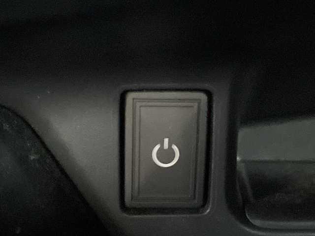 トヨタ Ｃ－ＨＲ G 山口県 2019(令1)年 7.8万km ブラックマイカ 純正ナビ/CD/DVD/SD/BT/AM/FM/フルセグTV/ETC/バックカメラ/クルーズコントロール/レーンキープアシスト/コーナーセンサー/オートライト/オートマチックハイビーム/衝突軽減ブレーキ/プッシュスタート/電動格納ミラー/純正フロアマット