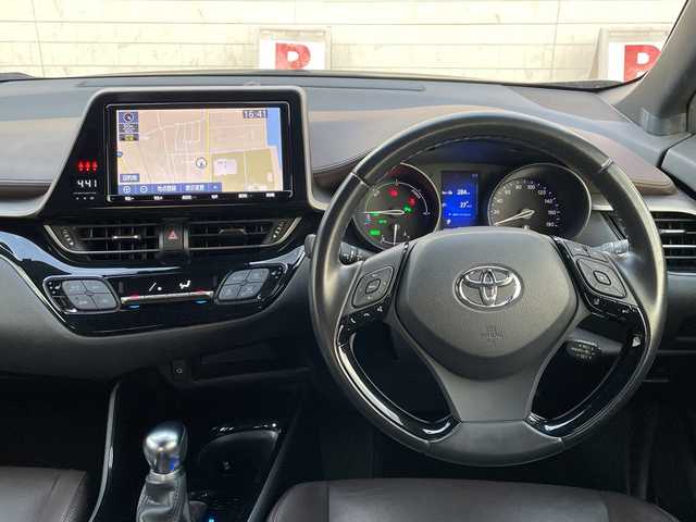 トヨタ Ｃ－ＨＲ G 山口県 2019(令1)年 7.8万km ブラックマイカ 純正ナビ/CD/DVD/SD/BT/AM/FM/フルセグTV/ETC/バックカメラ/クルーズコントロール/レーンキープアシスト/コーナーセンサー/オートライト/オートマチックハイビーム/衝突軽減ブレーキ/プッシュスタート/電動格納ミラー/純正フロアマット