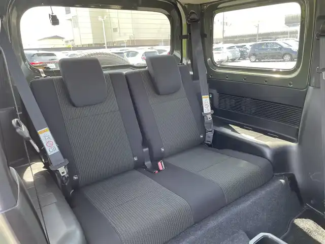 スズキ ジムニー XC 山形県 2023(令5)年 1.4万km ジャングルグリーン 4WD/衝突軽減ブレーキ/レーンアシスト/メモリナビ/　【CD DVD SD USB BT】/フルセグTV/バックカメラ/ETC/ドライブレコーダー/ステアリングスイッチ/クルーズコントロール/シートヒーター/ミラーヒーター/LEDライト/フォグランプ/ウィンカーミラー/純正フロアマット/ドアバイザー/スペアキーあり