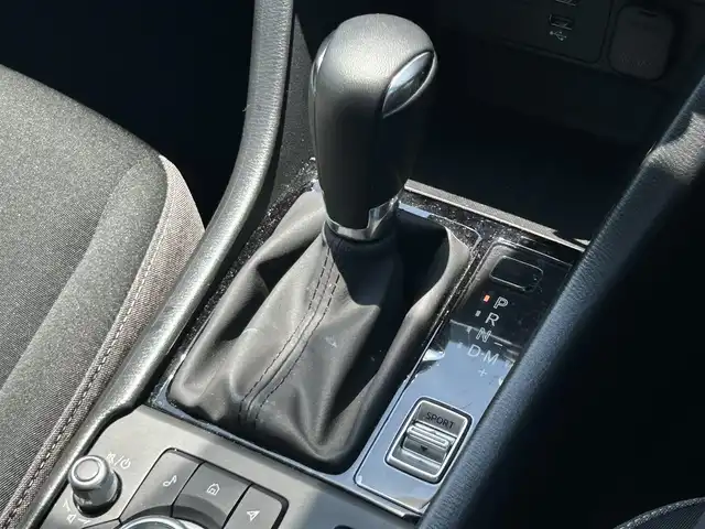 マツダ ＣＸ－３ 15S ツーリング 東京都 2024(令6)年 0.4万km スノーフレイクホワイトパールマイカ 純正ディスプレイオーディオ/　・フルセグＴＶ/　・Bluetooth接続/　・USB/　・AM/FMラジオ/全周囲カメラ/ETC/コーナーセンサー/追従式クルーズコントロール/純正16インチアルミ/純正フロアマット/LEDヘッドライト/プッシュスタート/スマートキー