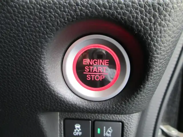 ホンダ Ｎ ＢＯＸ カスタム G L ターボ ホンダセンシング 千葉県 2019(平31)年 1.5万km クリスタルブラックパール ワンオーナー/純正SDナビ、フルセグTV/バックカメラ/オーディオ【BT/CD/USB/iPod/AUX】/両側パワースライドドア/ホンダセンシング/LEDヘッドライト&LEDフォグ/ブラック塗装+切削15インチ純正アルミホイール/追従型クルーズコントロール/チップアップシート/ドライブレコーダー/レーンキープアシスト/横滑り防止装置/ビルトインETC/保証書/取扱説明書/スペアキー