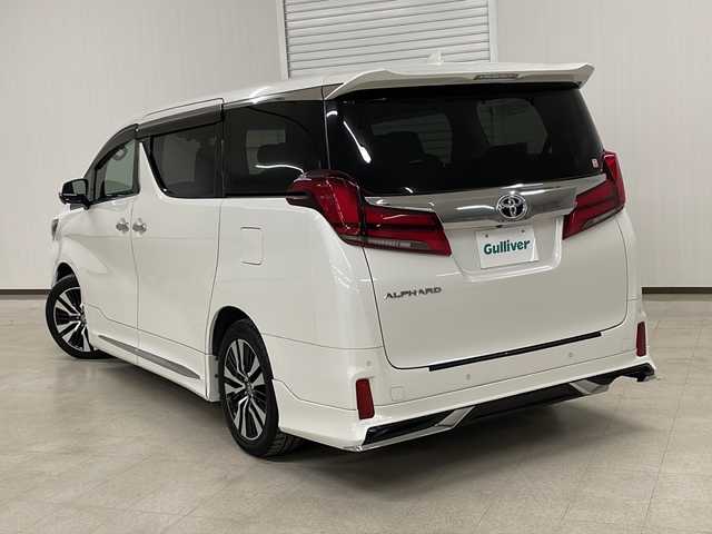 トヨタ アルファード S Cパッケージ 熊本県 2020(令2)年 8.9万km ホワイトパールクリスタルシャイン モデリスタエアロ(F/S/R)/ツインムーンルーフ/純正ディスプレイオーディオ/（ラジオ、フルセグ、BT、USB、HDMI）/純正後席用フリップダウンモニター/バックカメラ/両側パワースライドドア/トヨタセーフティセンス/・レーンキープアシスト/・プリクラッシュセーフティ/・ハイビームアシスト/・レーダークルーズコントロール/ETC/ステアリングリモコン/ハンドルヒーター/シートヒーター/エアーシート/オートライト/横滑り防止/シートメモリー/パワーシート/フロアマット/オットマン/プッシュスタート/スマートキー×2