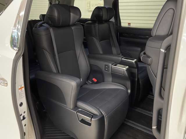 トヨタ アルファード S Cパッケージ 熊本県 2020(令2)年 8.9万km ホワイトパールクリスタルシャイン モデリスタエアロ(F/S/R)/ツインムーンルーフ/純正ディスプレイオーディオ/（ラジオ、フルセグ、BT、USB、HDMI）/純正後席用フリップダウンモニター/バックカメラ/両側パワースライドドア/トヨタセーフティセンス/・レーンキープアシスト/・プリクラッシュセーフティ/・ハイビームアシスト/・レーダークルーズコントロール/ETC/ステアリングリモコン/ハンドルヒーター/シートヒーター/エアーシート/オートライト/横滑り防止/シートメモリー/パワーシート/フロアマット/オットマン/プッシュスタート/スマートキー×2