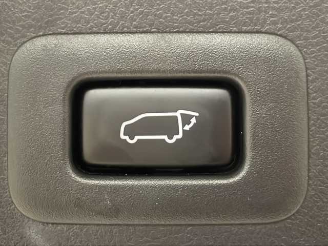 トヨタ アルファード S Cパッケージ 熊本県 2020(令2)年 8.9万km ホワイトパールクリスタルシャイン モデリスタエアロ(F/S/R)/ツインムーンルーフ/純正ディスプレイオーディオ/（ラジオ、フルセグ、BT、USB、HDMI）/純正後席用フリップダウンモニター/バックカメラ/両側パワースライドドア/トヨタセーフティセンス/・レーンキープアシスト/・プリクラッシュセーフティ/・ハイビームアシスト/・レーダークルーズコントロール/ETC/ステアリングリモコン/ハンドルヒーター/シートヒーター/エアーシート/オートライト/横滑り防止/シートメモリー/パワーシート/フロアマット/オットマン/プッシュスタート/スマートキー×2