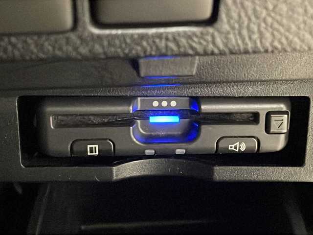 トヨタ アルファード S Cパッケージ 熊本県 2020(令2)年 8.9万km ホワイトパールクリスタルシャイン モデリスタエアロ(F/S/R)/ツインムーンルーフ/純正ディスプレイオーディオ/（ラジオ、フルセグ、BT、USB、HDMI）/純正後席用フリップダウンモニター/バックカメラ/両側パワースライドドア/トヨタセーフティセンス/・レーンキープアシスト/・プリクラッシュセーフティ/・ハイビームアシスト/・レーダークルーズコントロール/ETC/ステアリングリモコン/ハンドルヒーター/シートヒーター/エアーシート/オートライト/横滑り防止/シートメモリー/パワーシート/フロアマット/オットマン/プッシュスタート/スマートキー×2