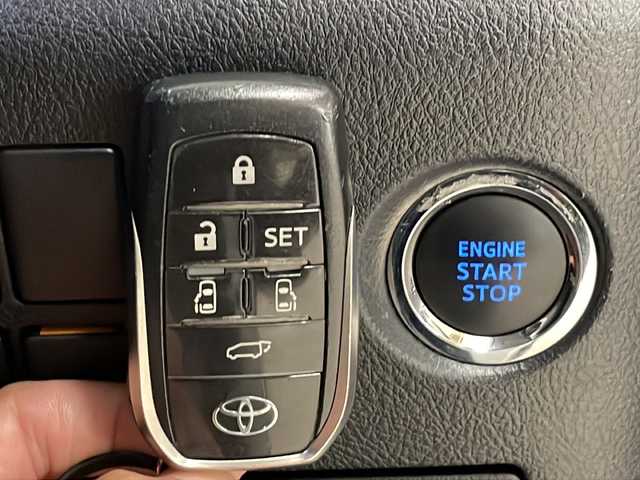 トヨタ アルファード S Cパッケージ 熊本県 2020(令2)年 8.9万km ホワイトパールクリスタルシャイン モデリスタエアロ(F/S/R)/ツインムーンルーフ/純正ディスプレイオーディオ/（ラジオ、フルセグ、BT、USB、HDMI）/純正後席用フリップダウンモニター/バックカメラ/両側パワースライドドア/トヨタセーフティセンス/・レーンキープアシスト/・プリクラッシュセーフティ/・ハイビームアシスト/・レーダークルーズコントロール/ETC/ステアリングリモコン/ハンドルヒーター/シートヒーター/エアーシート/オートライト/横滑り防止/シートメモリー/パワーシート/フロアマット/オットマン/プッシュスタート/スマートキー×2