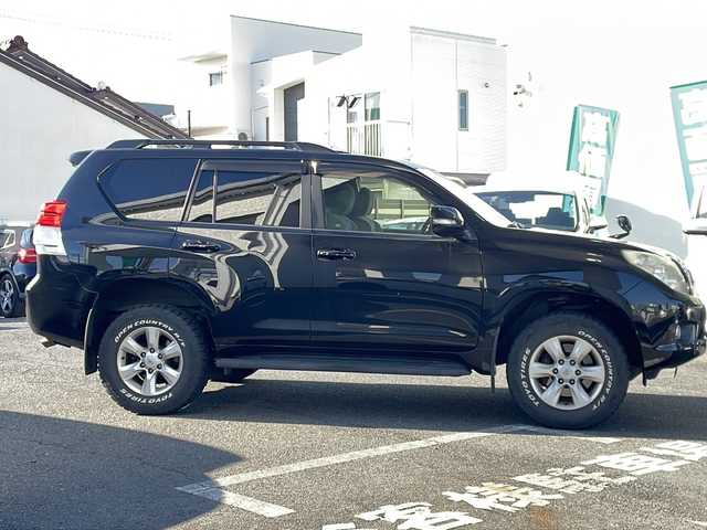 トヨタ ランドクルーザー プラド TX 愛知県 2013(平25)年 17.3万km ブラック ワンオーナー/社外メモリナビ/【フルセグ・DVD再生可・CD・Bluetooth】/バックカメラ/ETC/４WD/横滑り防止機能/プッシュスタート/スマートキー/スペアキーあり/電動格納ミラー/ウィンカーミラー/純正フロアマット/ドアバイザー/新車保証書/取扱説明書